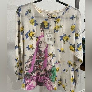 Magnolia Pearl Women's Floral Graphic Long Sleeve Top (item 15.13)
